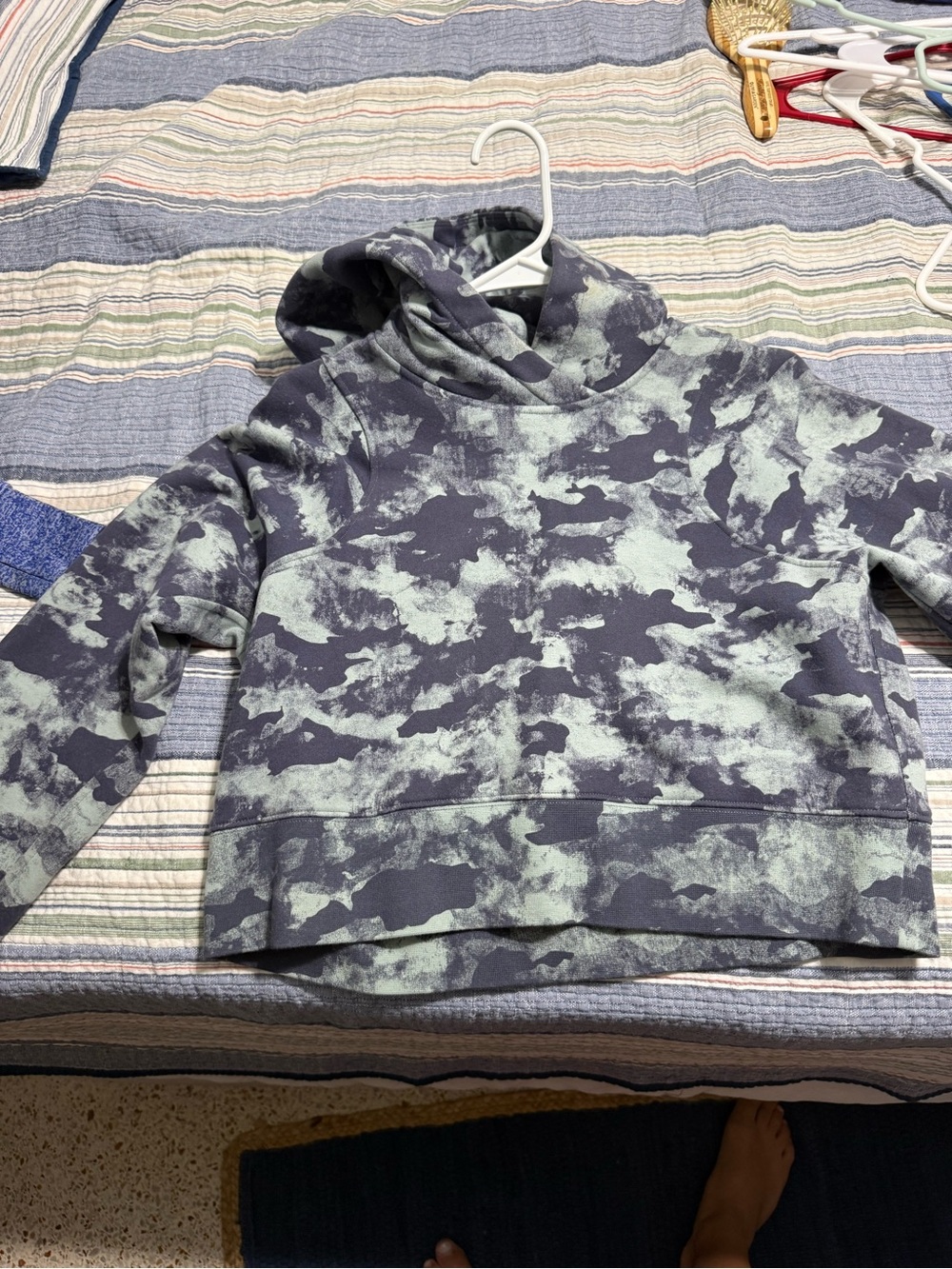 lululemon athletica Tie-Dye Funnel Neck Pullover - Mint & Charcoal